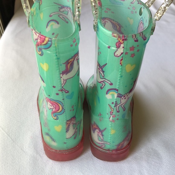 Like NEW! Lilly NYC Aqua light up Rainboots - Picture 6 of 10